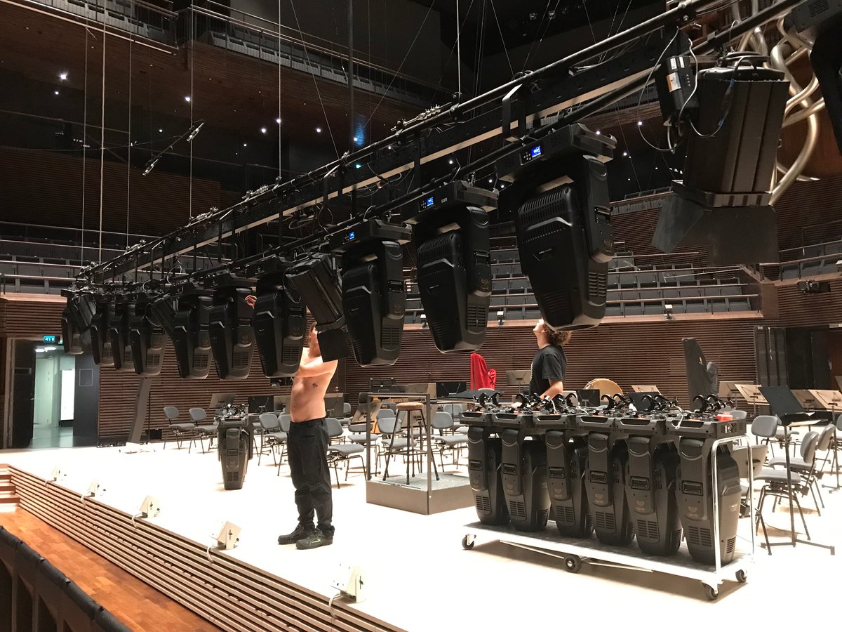 HMC Canopy truss with SolaFrames 1 - photo Valo Virtanen